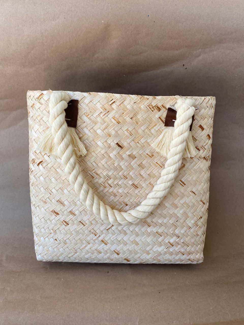 Bolso folclor y elegancia M